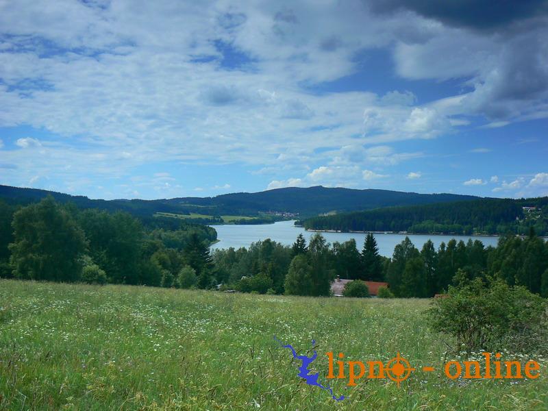 Jezero z pravho behu, v pozad Vto<br />Foceno 19.06.2007 od Novch Domk