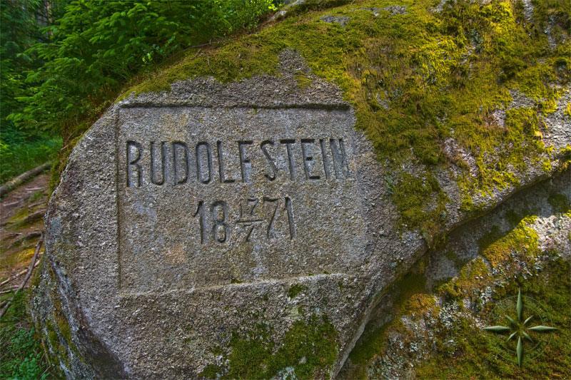 Rudolfův kámen na Medvědí stezce