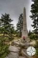 Obelisk od vyhlídky u pomníku